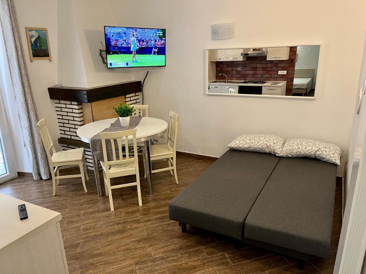 Casetta Teresa - Nice Apartment เตรวินญาโน โรมาโน ภายนอก รูปภาพ